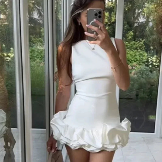 Fashionable White Sleeveless Cropped Dress For Women Quick Selling European And American Style Trendy Pleated Skirt