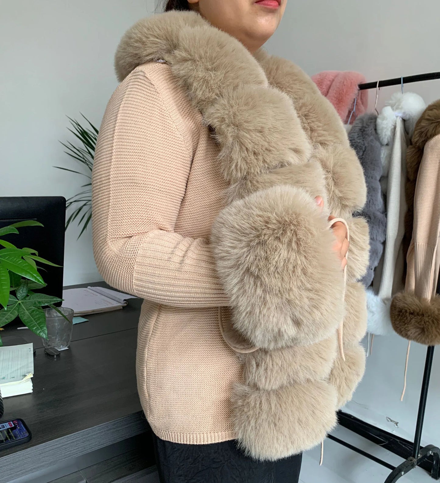 Women Faux Fur Knit Sweater cardigan Spring Autumn elegant Knitted sweater with faux fox fur collar Ladies Fashion Coat fur coat