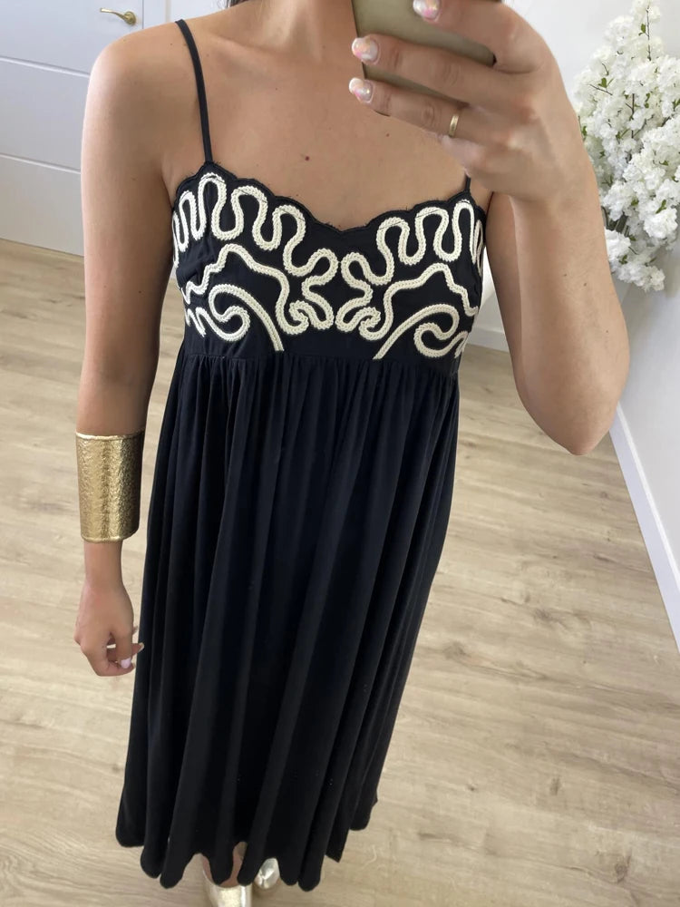 Fashion Embroidery Sling Long Dress Women 2024 Elegant V-Neck Sleeveless Backless Pleated Midi Dress Summer Vacation Beach Robes